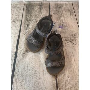 CARTER’S Boy’s Gray Gabriel Camo Wipe Away Sandals / Size: 6